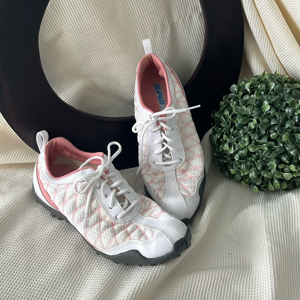 Stylish White and Pink Women's Sneakers